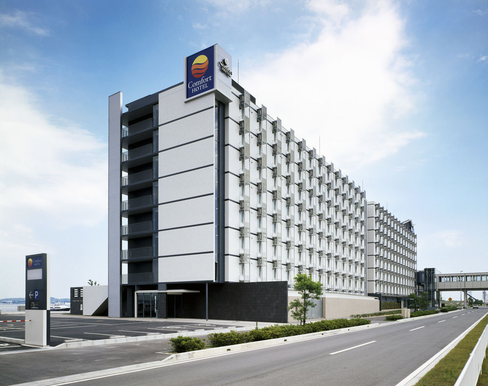 Comfort Hotel Central International Airport image 1